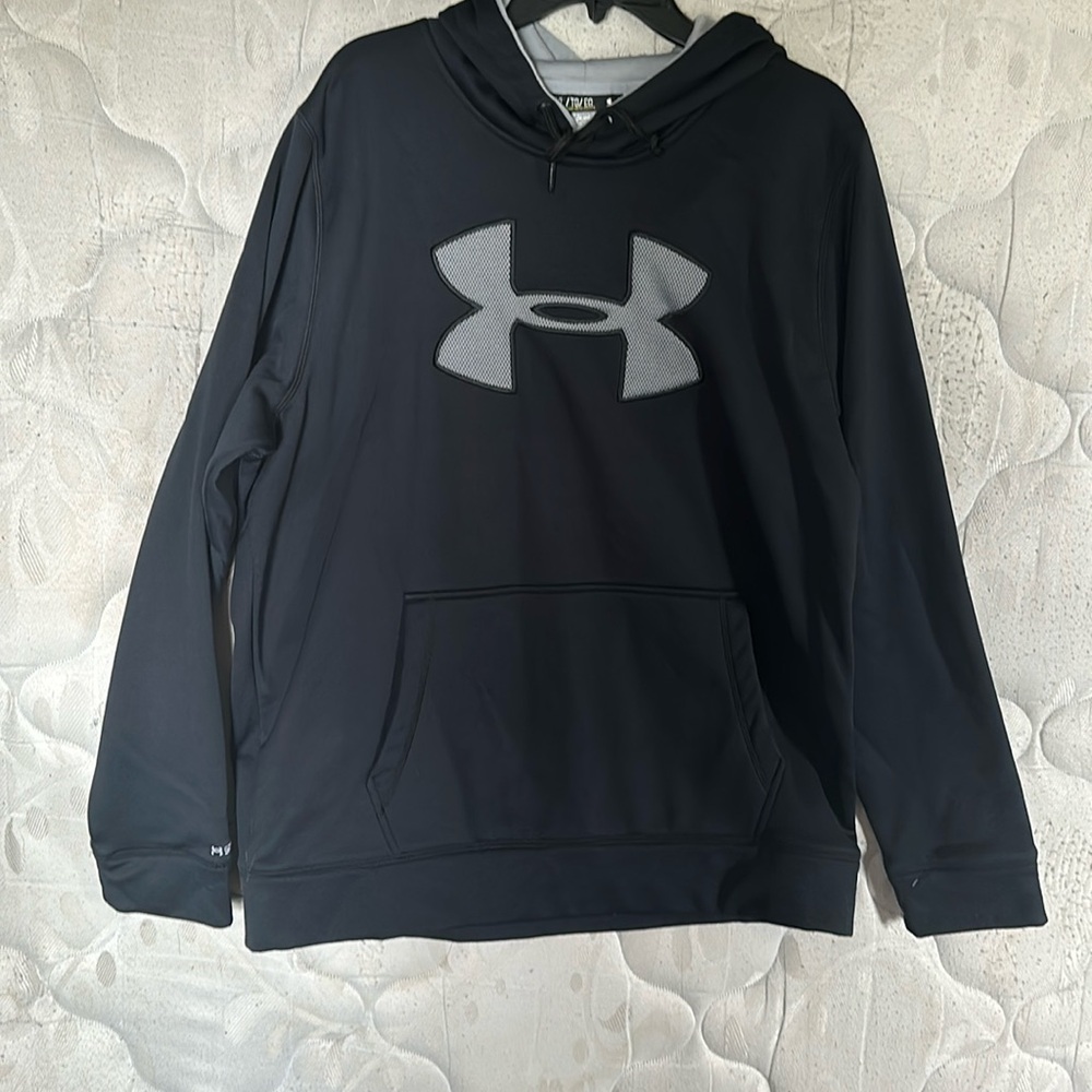 Under Armour Storm Cold Gear Hoodie size XL